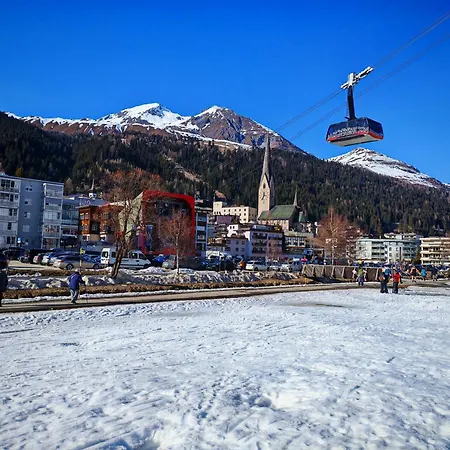2 60m2 An Der Talstation Jakobshorn Neben Wander- Und Mountainbikeparadise *