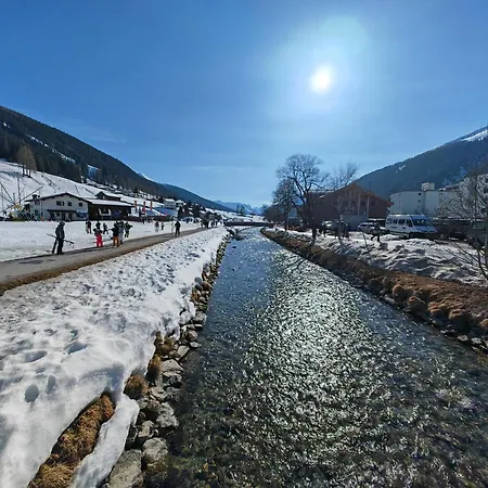 2 60m2 An Der Talstation Jakobshorn Neben Wander- Und Mountainbikeparadise Appartamento